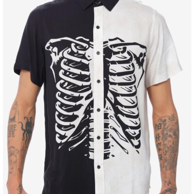 Black & White Split Skeleton Woven Button-Up