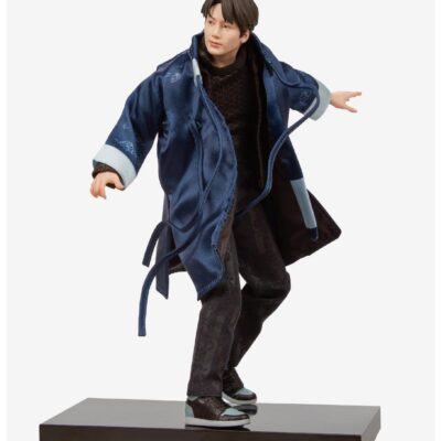 BTS Jung Kook Deluxe Statue