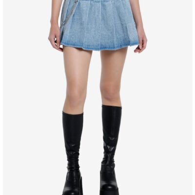 Social Collision Pleated Denim Skirt With Belt & Chain